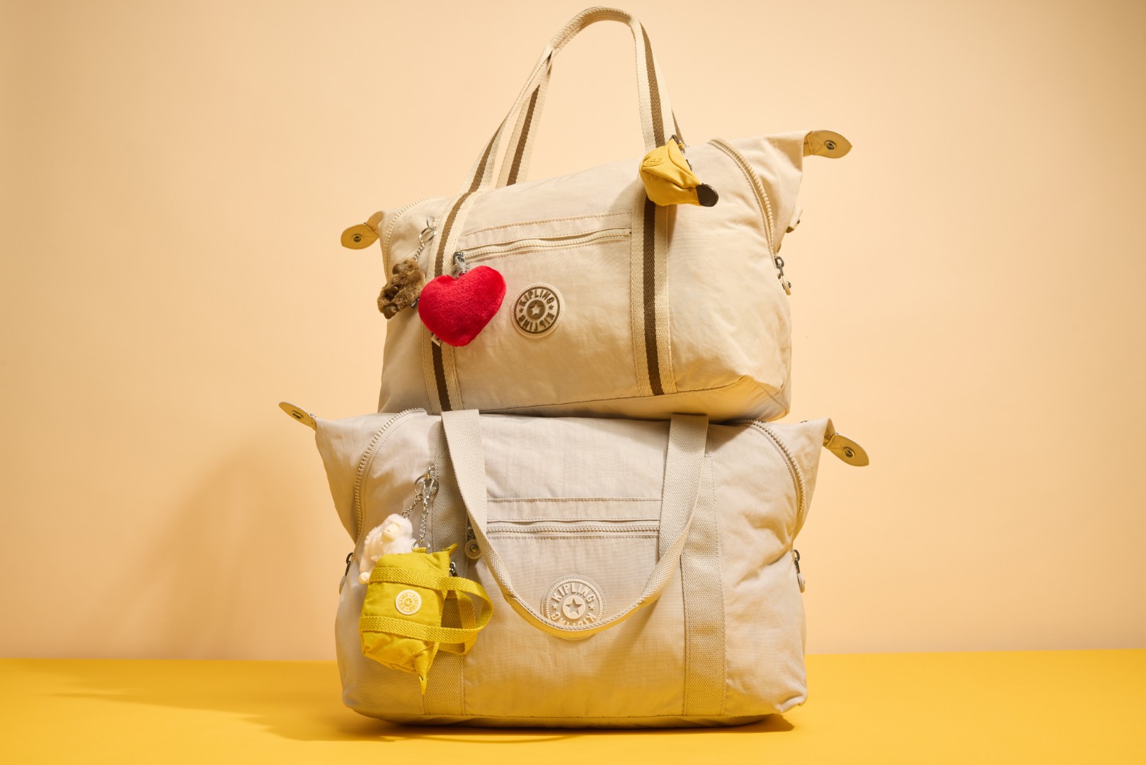 インサイドイエロー