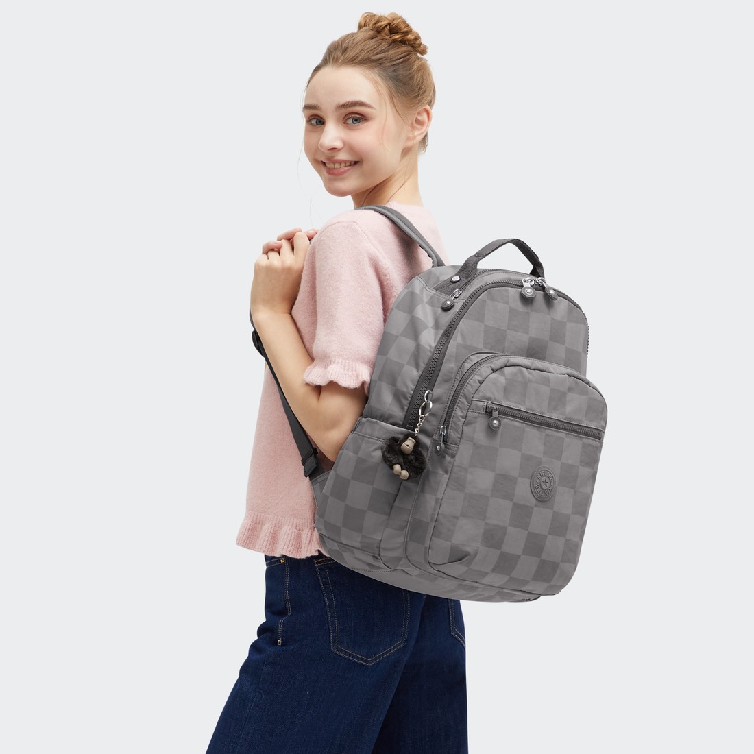 インバイティンググレーエンボス