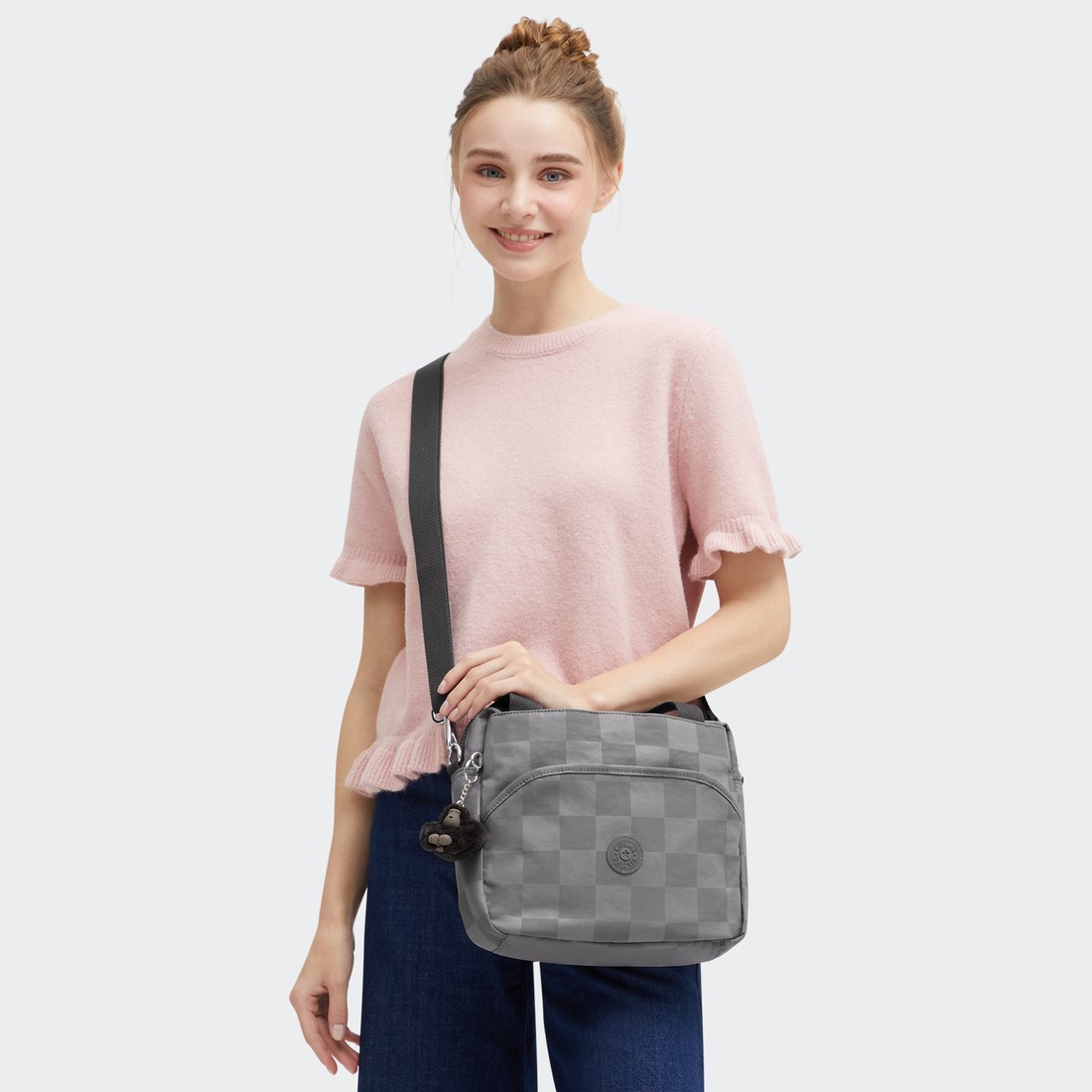 インバイティンググレーエンボス